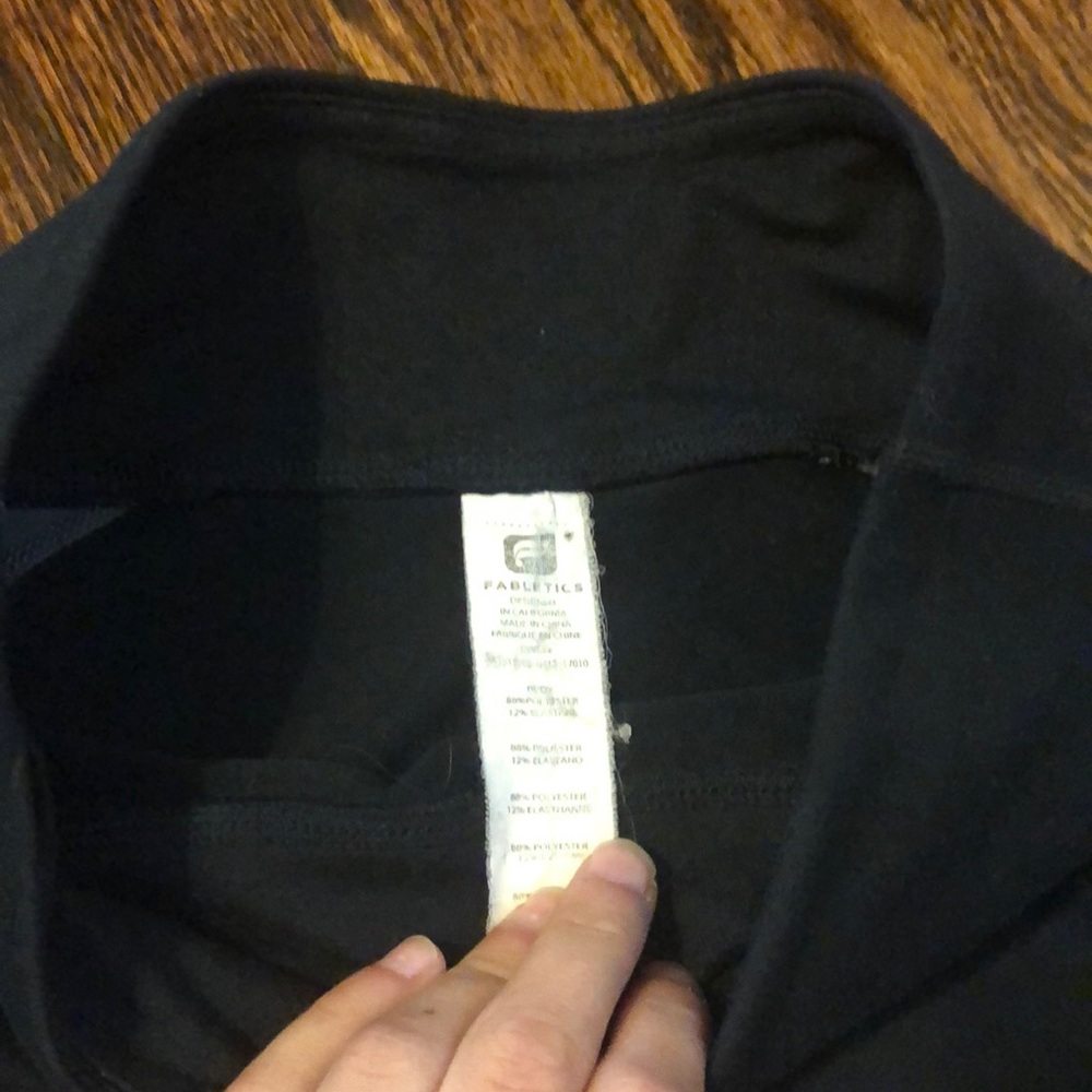 Fabletics Capris - Picture 2 of 2